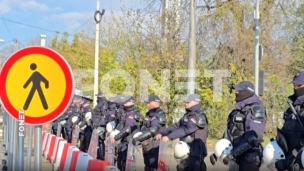 Jake policijske snage na mostu